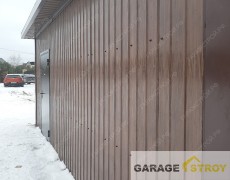 Каркасный гараж с навесом размером 6х8м. - вид сзади слева