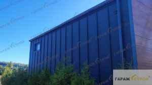 Кейс: Гараж из сэндвич-панелей в стиле Барнхаус 8х5м вид 3